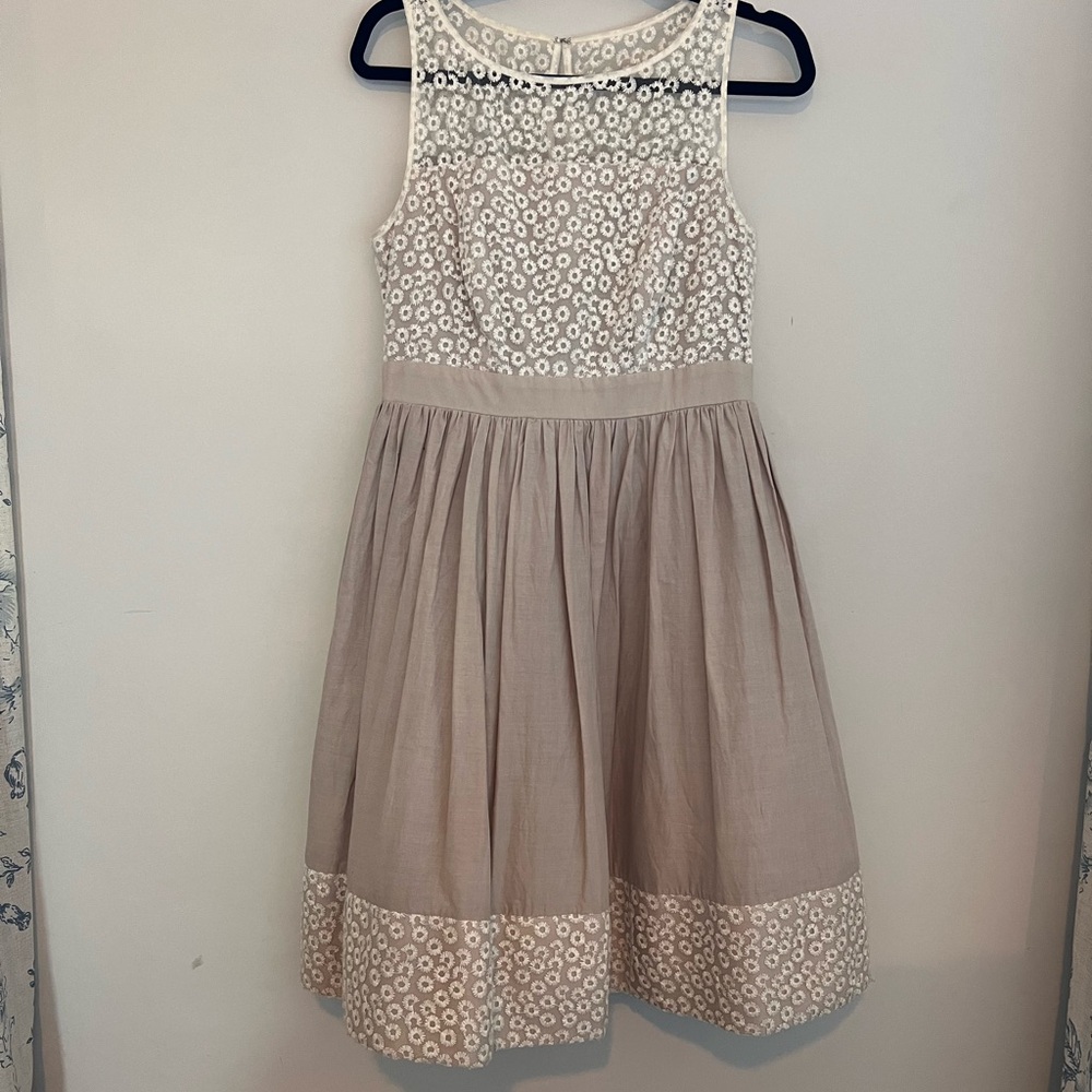 S.L. Fashions Embroidered Daisy Tulle Dress | Size 6